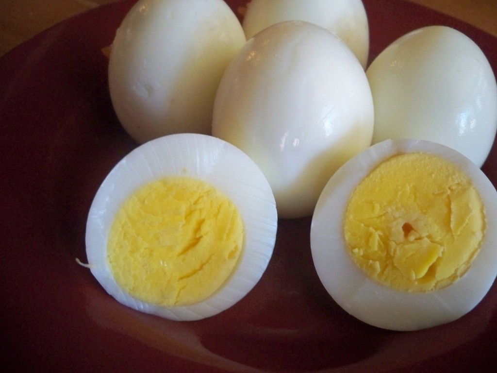 Как сварить яйцо вкрутую без скорлупы