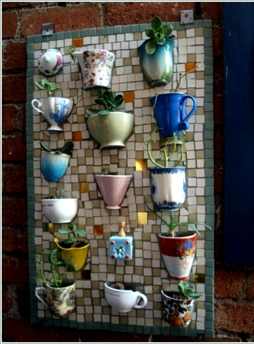 Декоративное мозаичное панно. | Фото: Homebnc.