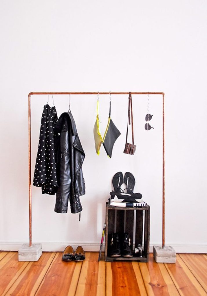 Если ваш шкаф уже перегружен вещами... 22 отличных фото-примера