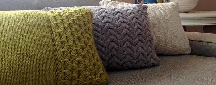 Вязаные наволочки на диванные подушки спицами