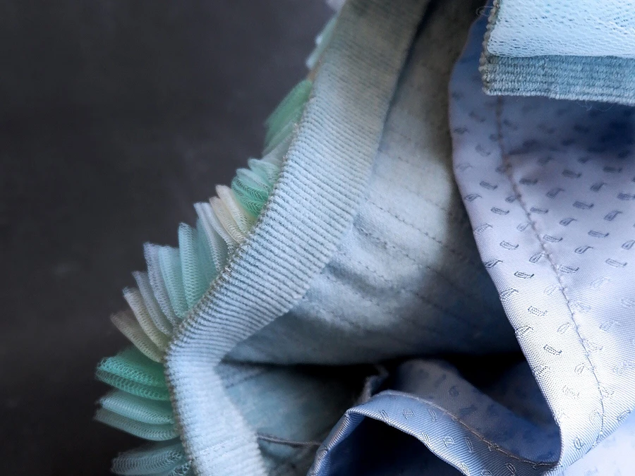 Морская акварель: «волнующий» декор тесьмами из мягкой сетки