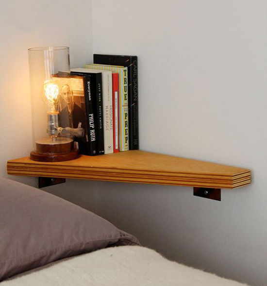 Прикроватный столик: 37 крутых идей для вашей спальни