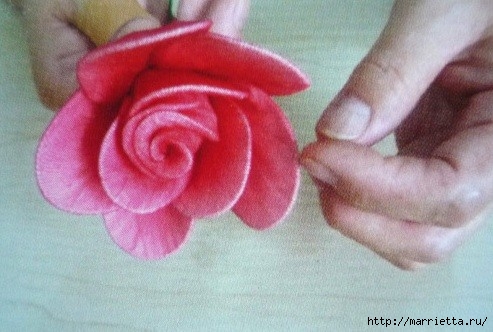 Розы из капрона. Красивые идеи и мастер-класс