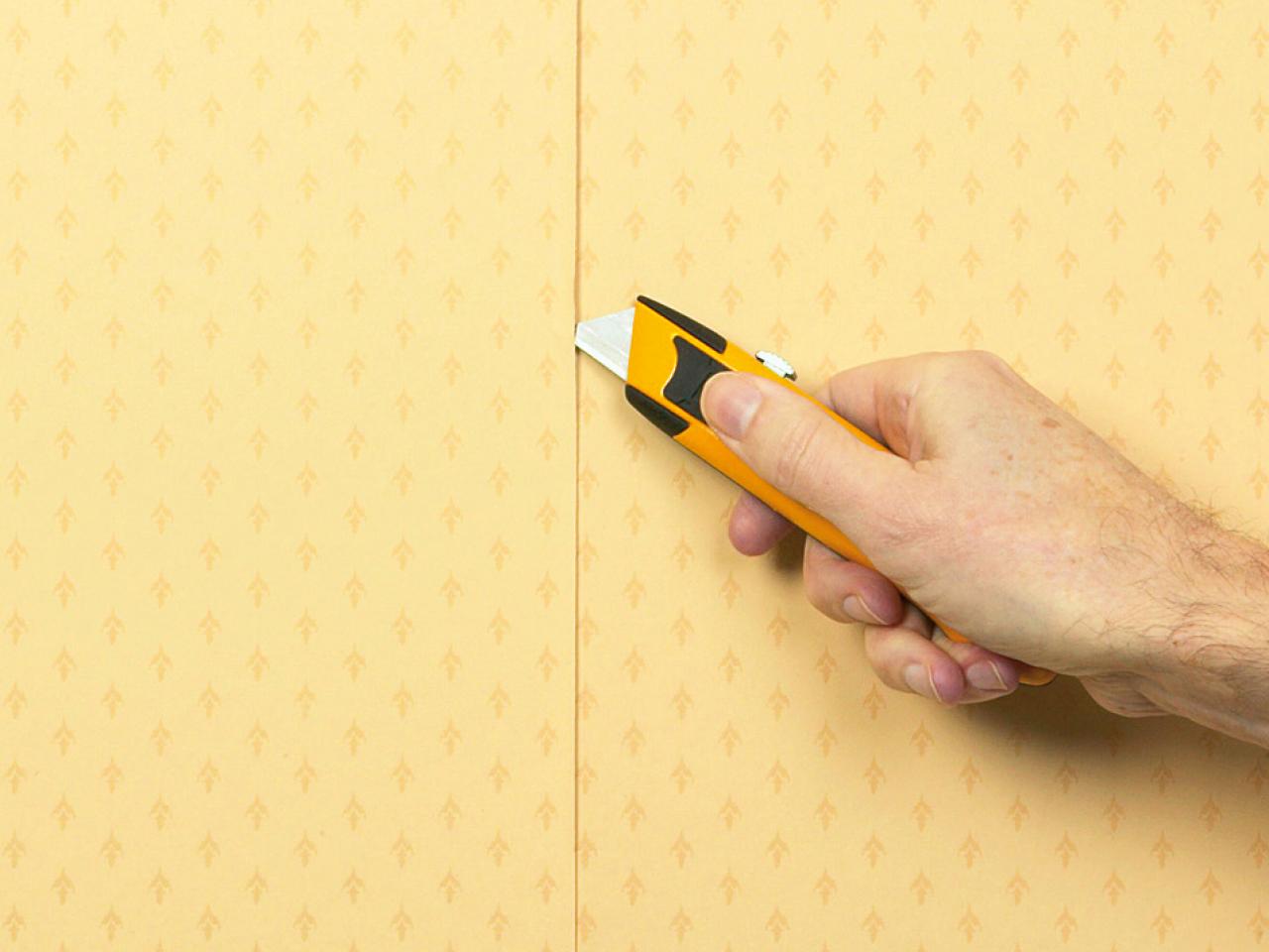 https://sense-life.com/wp-content/uploads/2019/04/how-to-get-creases-out-of-wallpaper-1420852808872.jpg