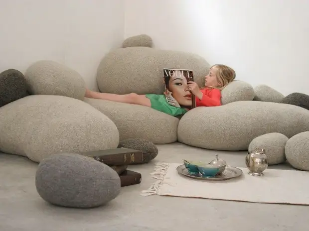 Диван в детскую из множества подушек: простая пошаговая инструкция