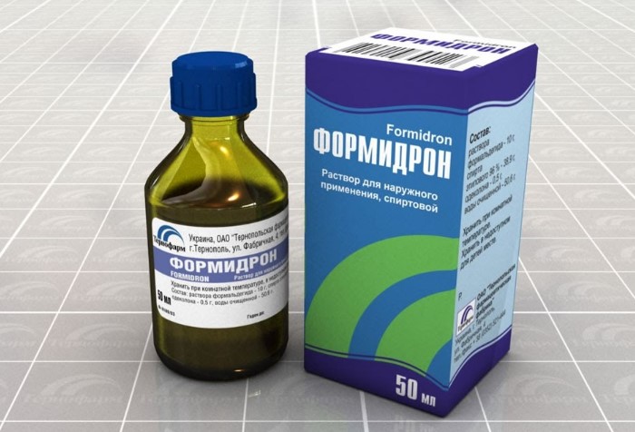 Аптечный препарат продезинфицирует и освежит кроссовки / Фото: netrodinkam.ru