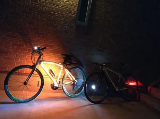 Простая подсветка-фонарик на велосипед для вечерних прогулок