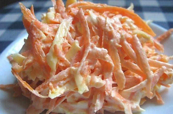 Полезный морковный салат с яйцом к ужину