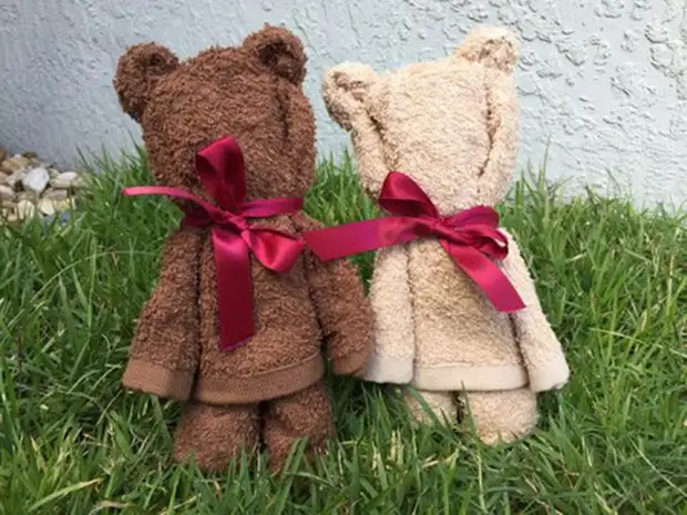 Как сделать медвежонка из полотенца и резинок для подарка: пошаговая инструкция