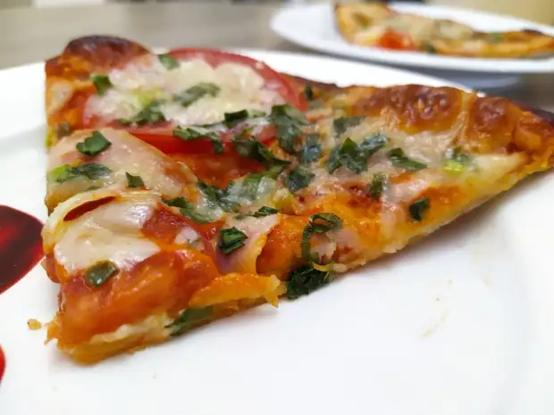 Идеальная пицца из лаваша за 15 минут - вкуснейшее угощение на любой вечер