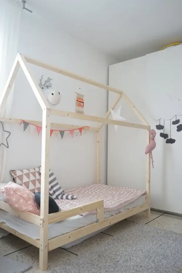 Своими руками: Как сделать кровать-домик для ребенка
