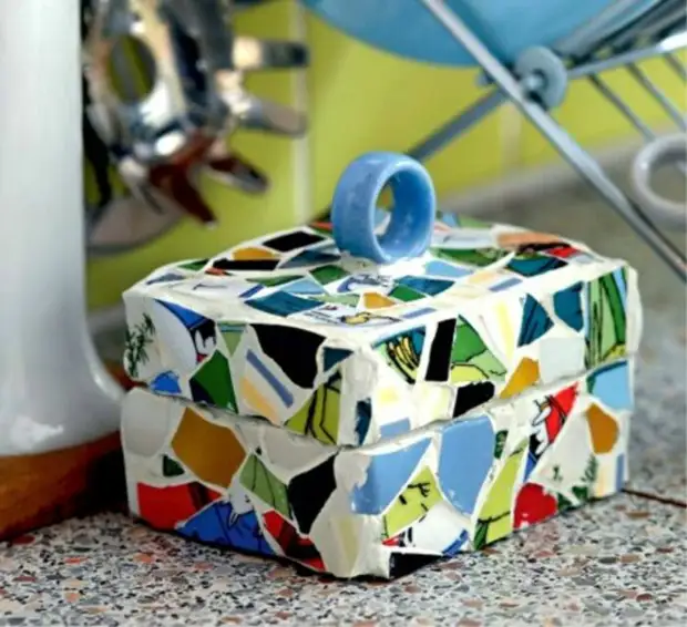 9 идей, как сделать предметы декора из битой плитки или посуды