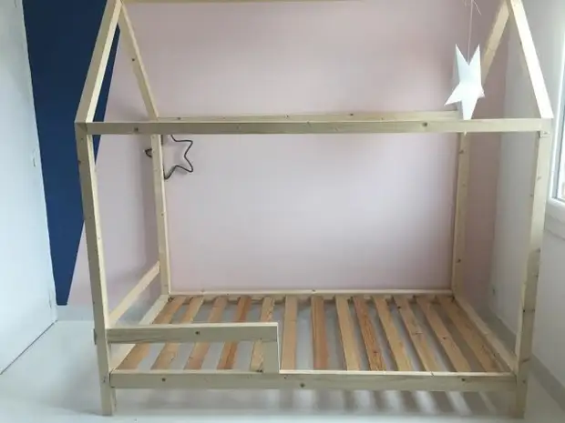 Своими руками: Как сделать кровать-домик для ребенка