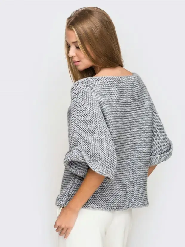 Чем проще, тем моднее: стильный пуловер платочной вязкой