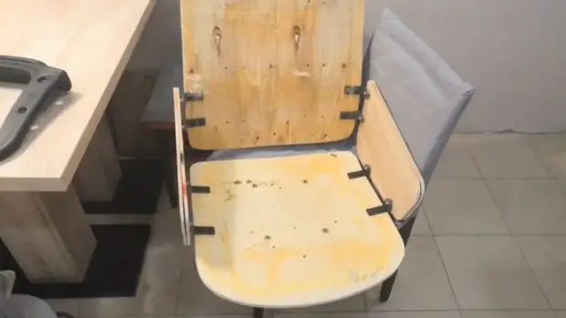 Девушка взяла потрёпанное офисное кресло и сделала из него конфетку