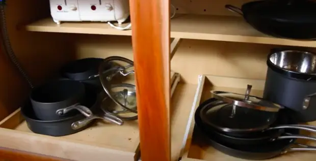 Чудесная и очень простая самоделка для хранения посуды на кухне