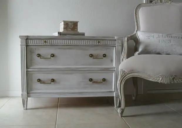 Дизайнер показала 7 вариантов реставрации старой мебели и рассказала, какой способ подойдет именно вам