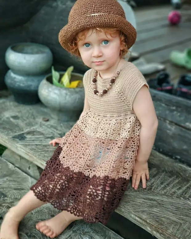 Вяжем ажурное платье для маленьких привередливых модниц своими руками