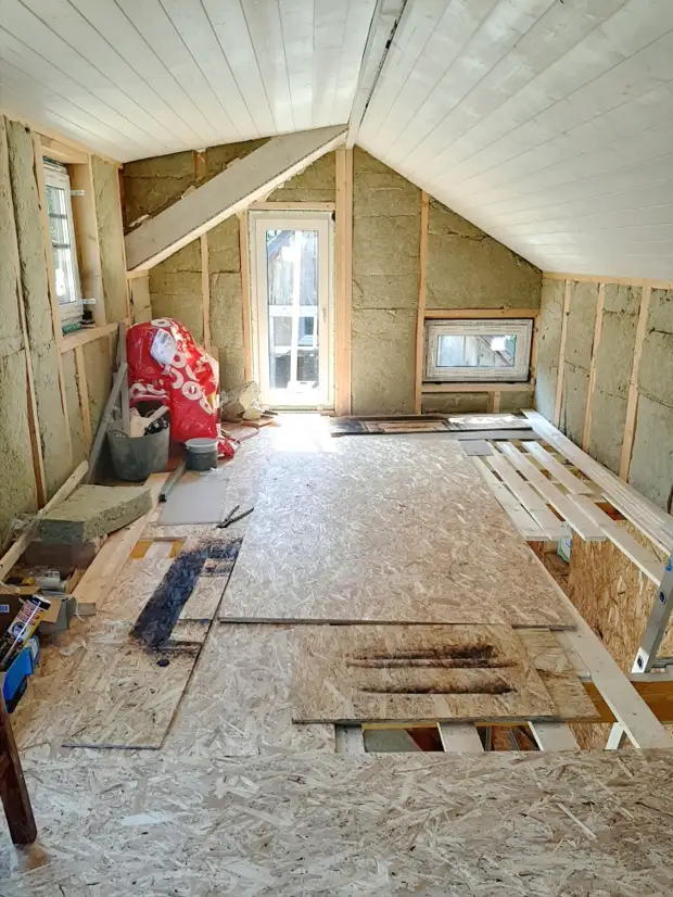 Микро-домик, построенный супругами из Эстонии своими руками — всего 300 часов работы и 12 000 евро